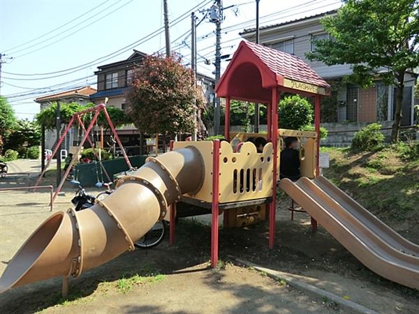 park. Hiyoshi 255m until Chome park