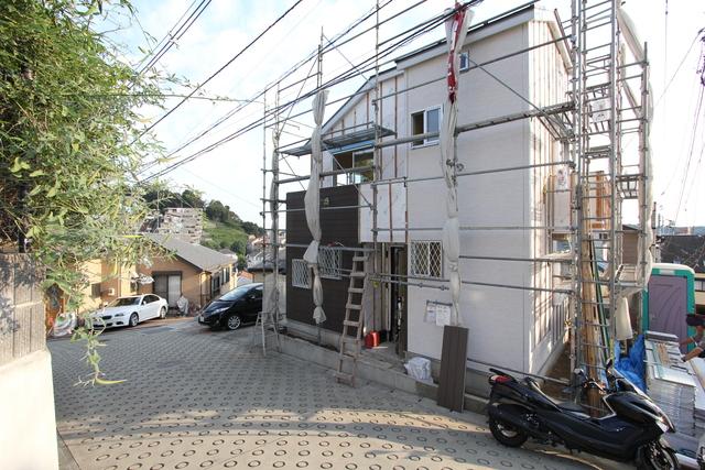 Local photos, including front road. Local (11 May 2013) Shooting