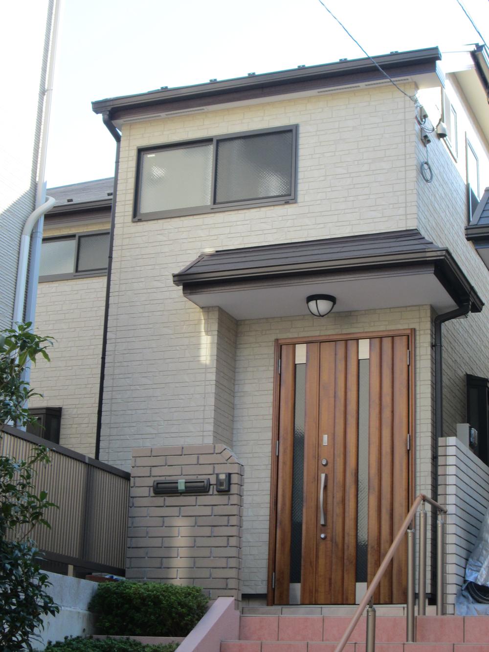 Local appearance photo. Local (11 May 2013) Shooting