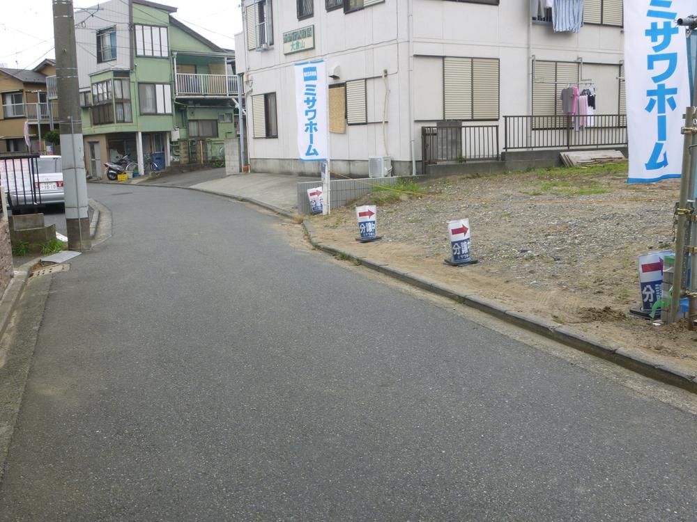 Local photos, including front road. Local (August 2013) Shooting