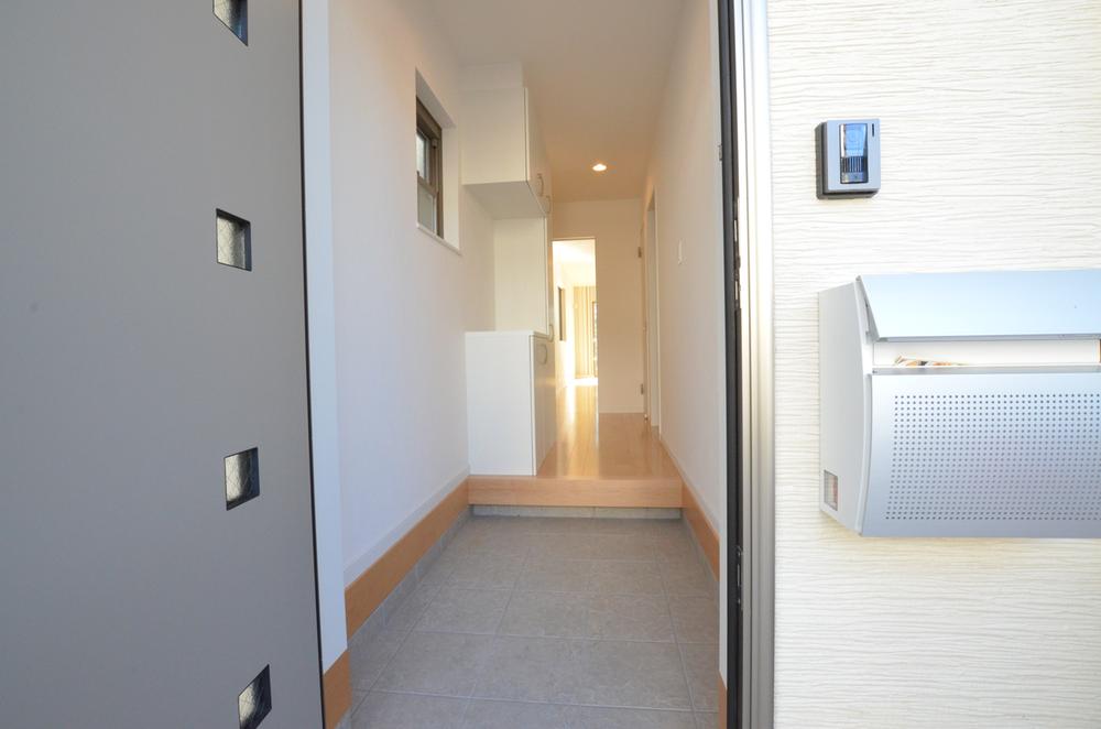 Entrance. Indoor (11 May 2013) Shooting