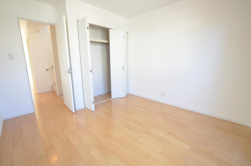 Non-living room. Indoor (11 May 2013) Shooting