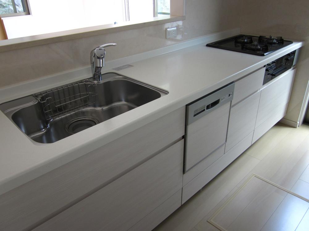 Kitchen. Indoor (10 May 2013) Shooting