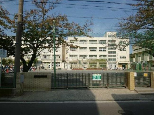 Primary school. Morooka 700m up to elementary school