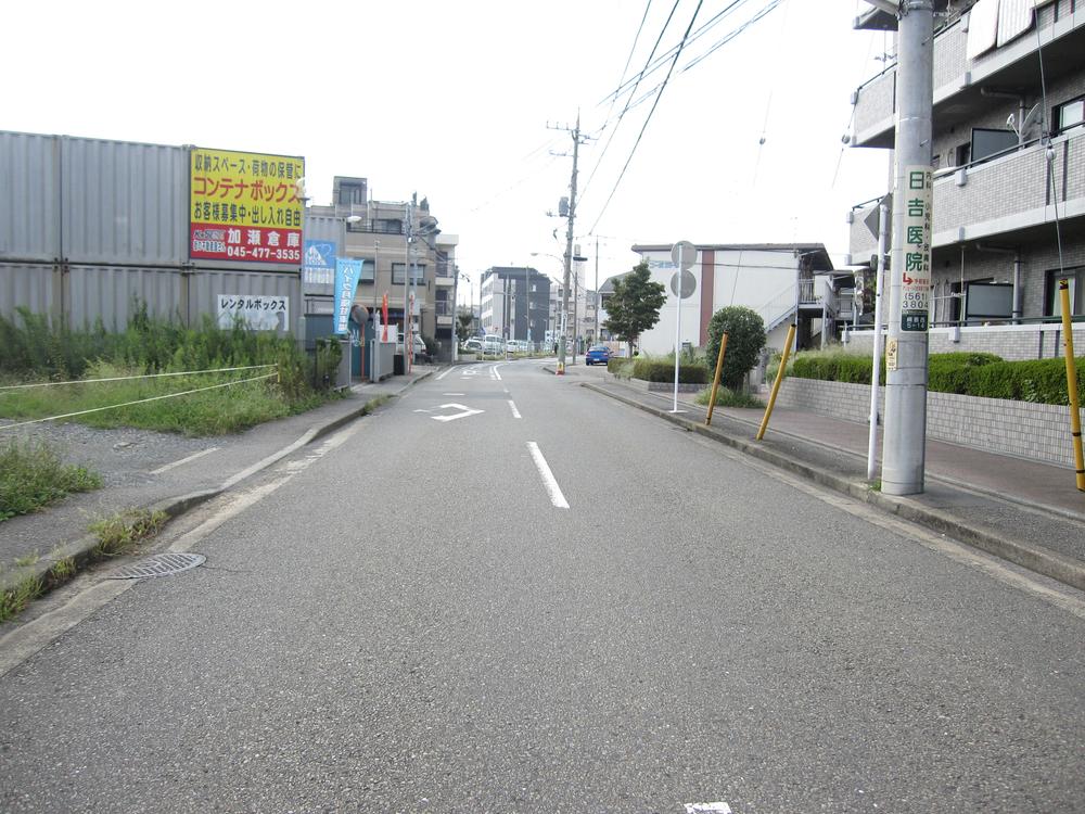 Local photos, including front road. Local (12 May 2013) Shooting