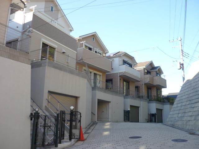 Sale already cityscape photo. Sale already the city average