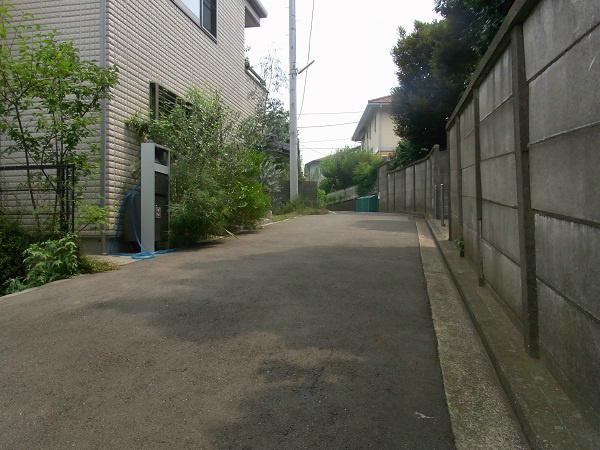 Local photos, including front road. Front road (2)