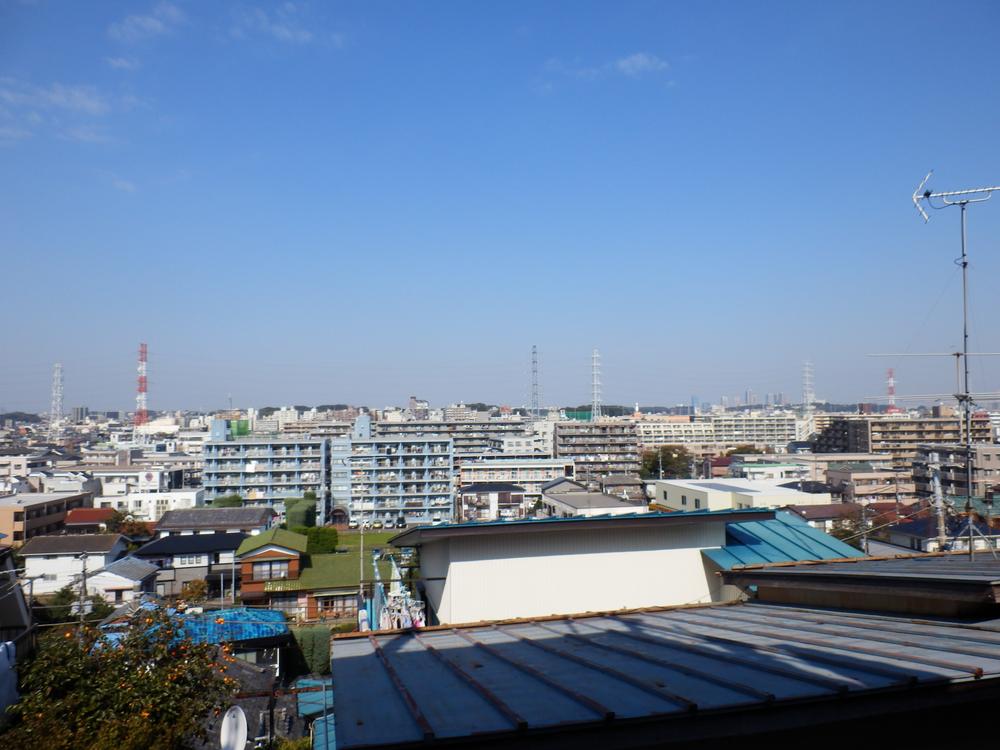 View photos from the dwelling unit. View is good!