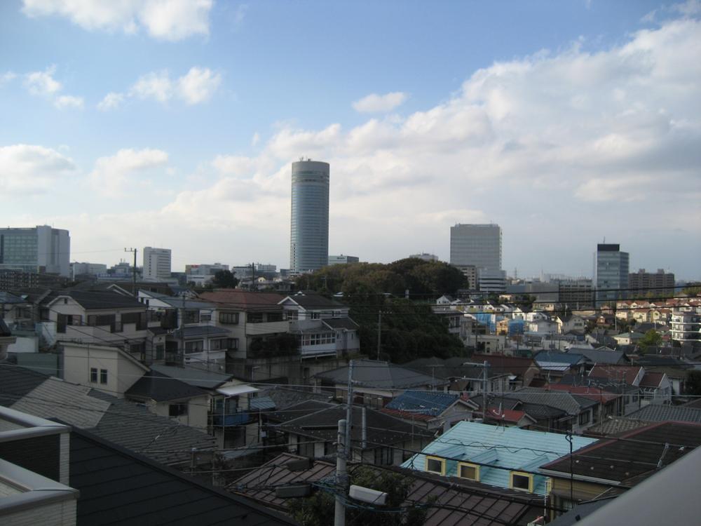 View photos from the dwelling unit. View from the roof balcony (November 2013) Shooting