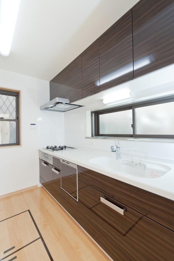 Kitchen. Dishwasher and artificial marble sink like housework wife is easily Easy to clean kitchen