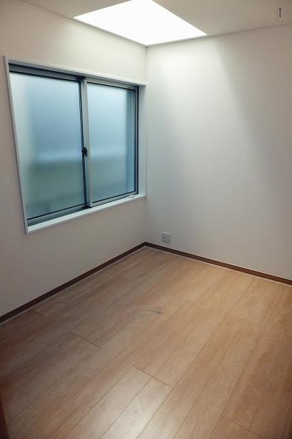 Non-living room. 1 Building room (December 13, 2013) Shooting