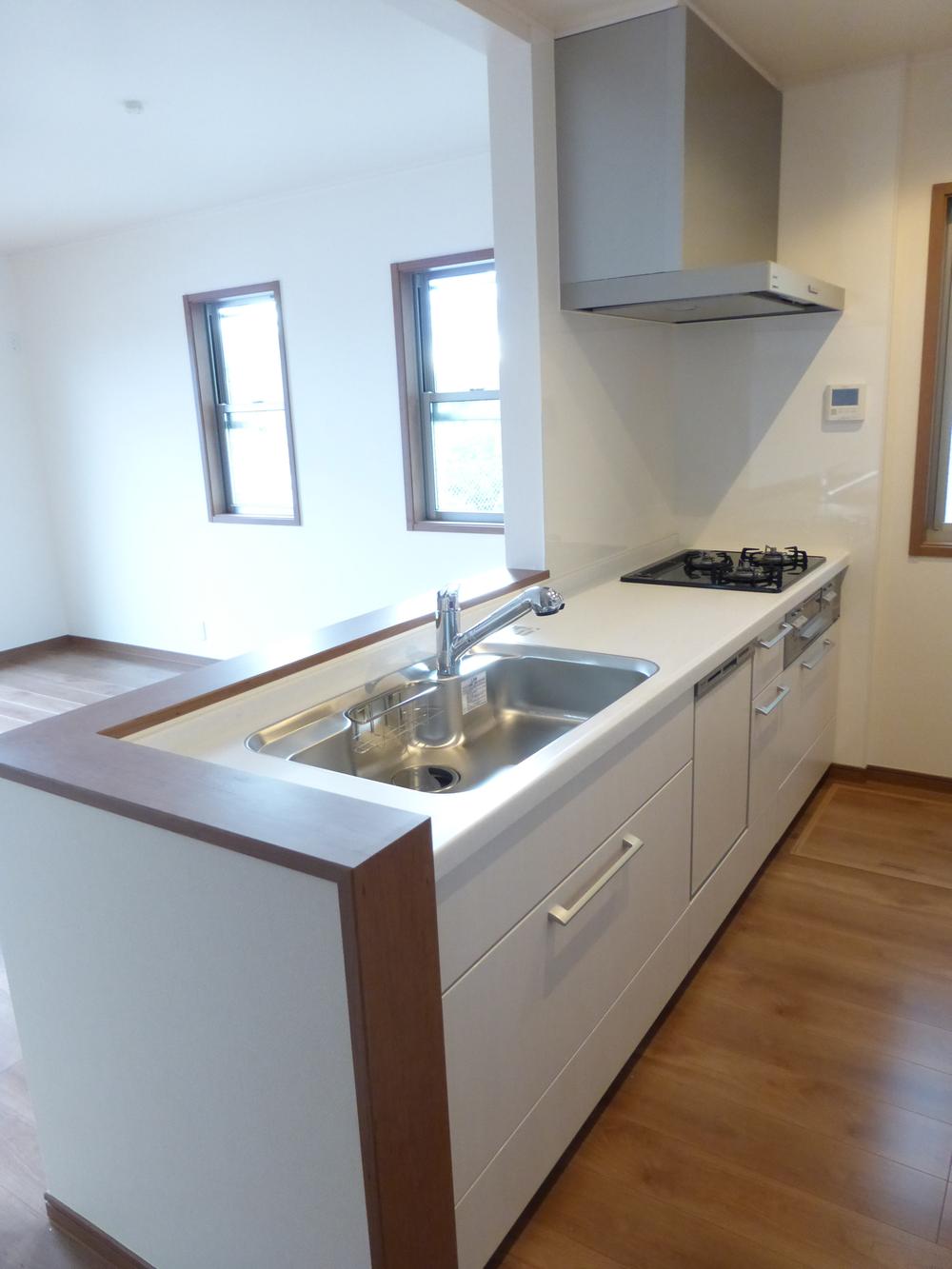 Kitchen. 1 Building Indoor (November 28, 2013) Shooting