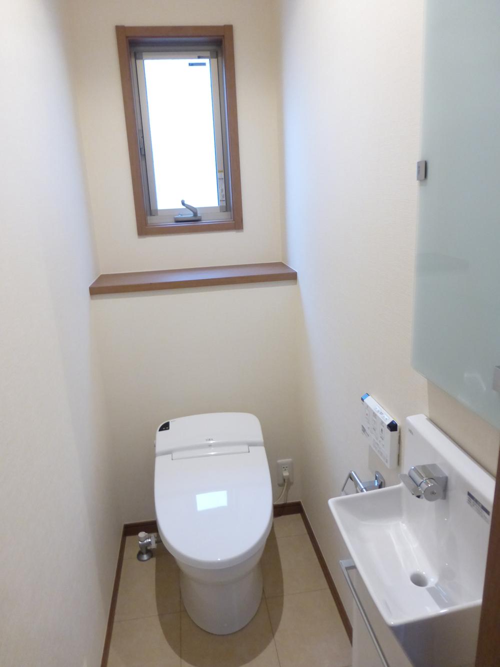 Toilet. 1 Building Indoor (November 28, 2013) Shooting