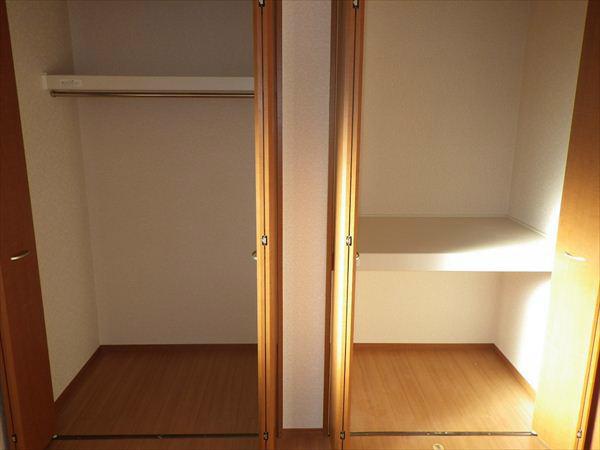 Receipt. (1) Building Western-style housing