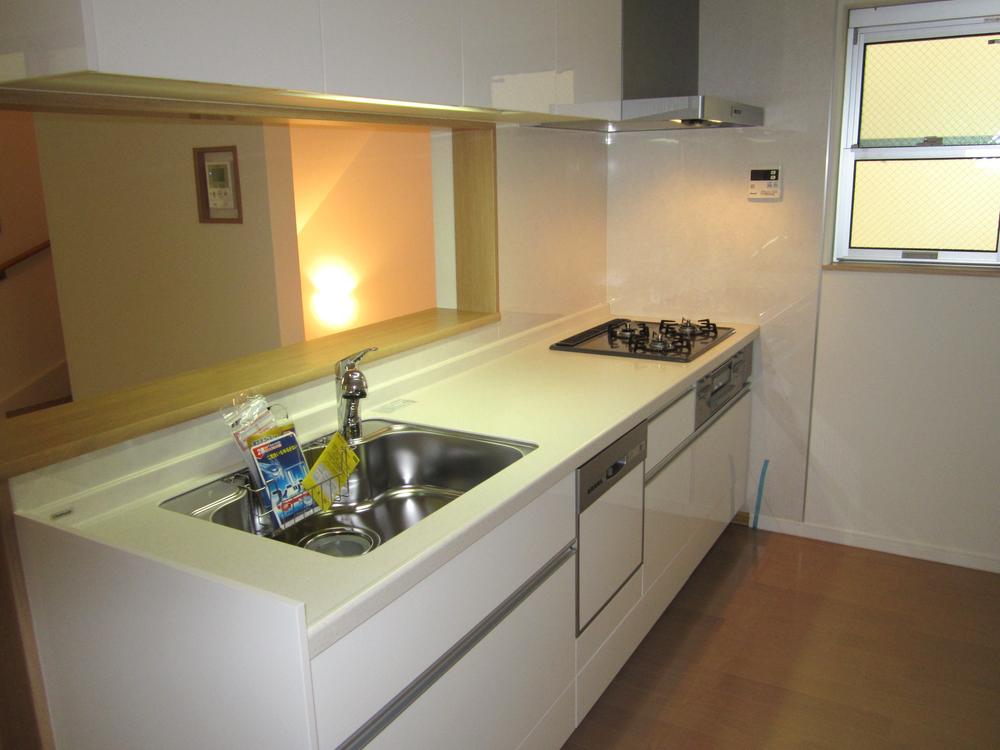 Same specifications photo (kitchen)