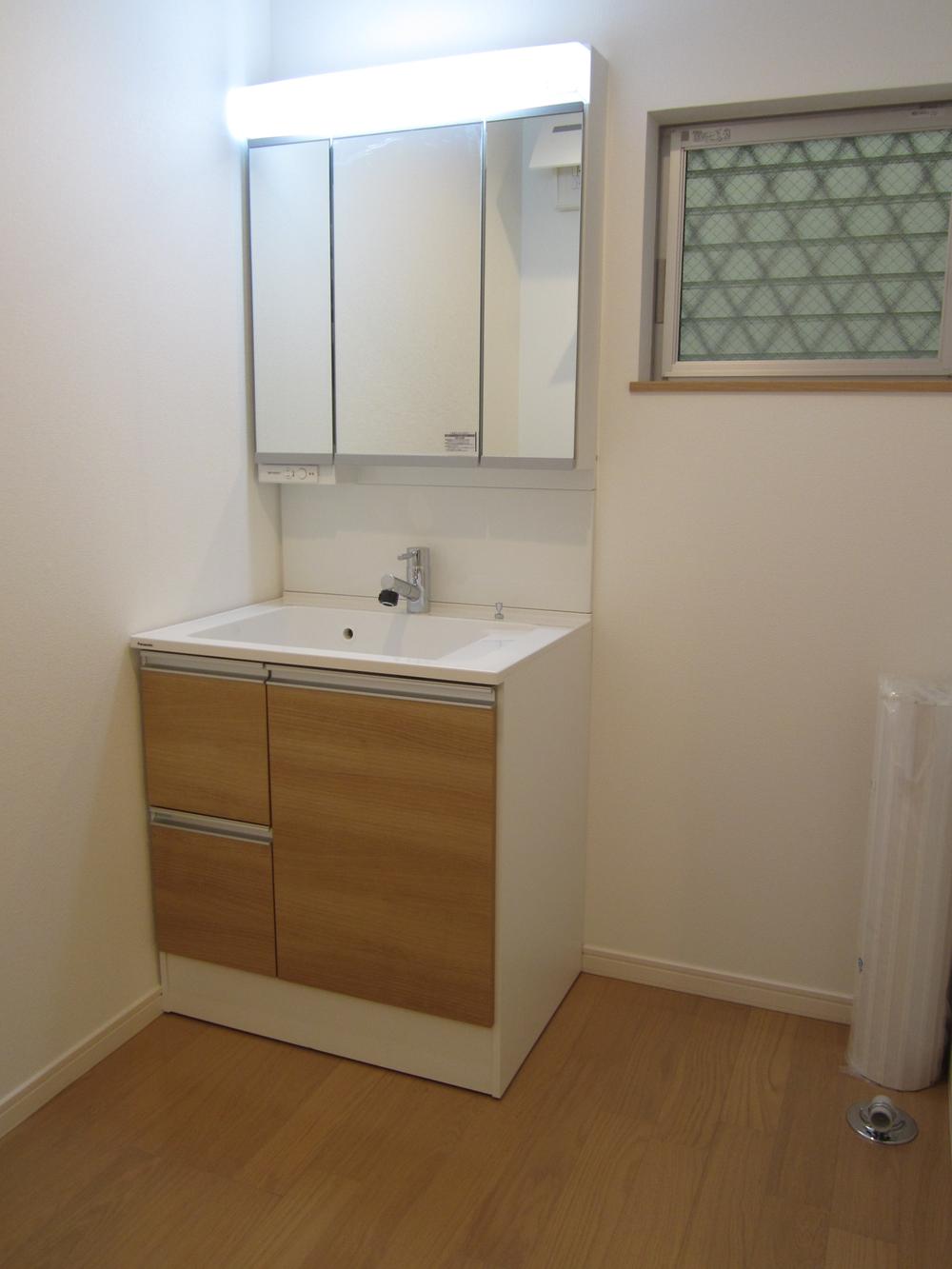 Same specifications photos (Other introspection). Washroom