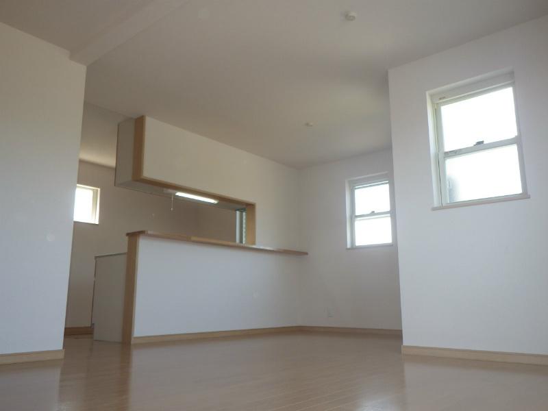 Living. Living 12 Phase No. 2