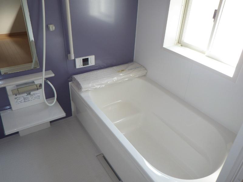 Bathroom. Bus 12 Phase No. 2