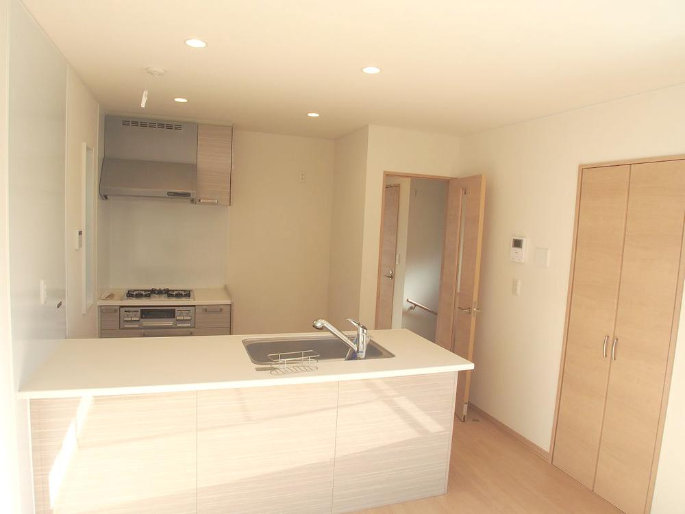 Kitchen. 1 Building kitchen (12 May 2013) Shooting