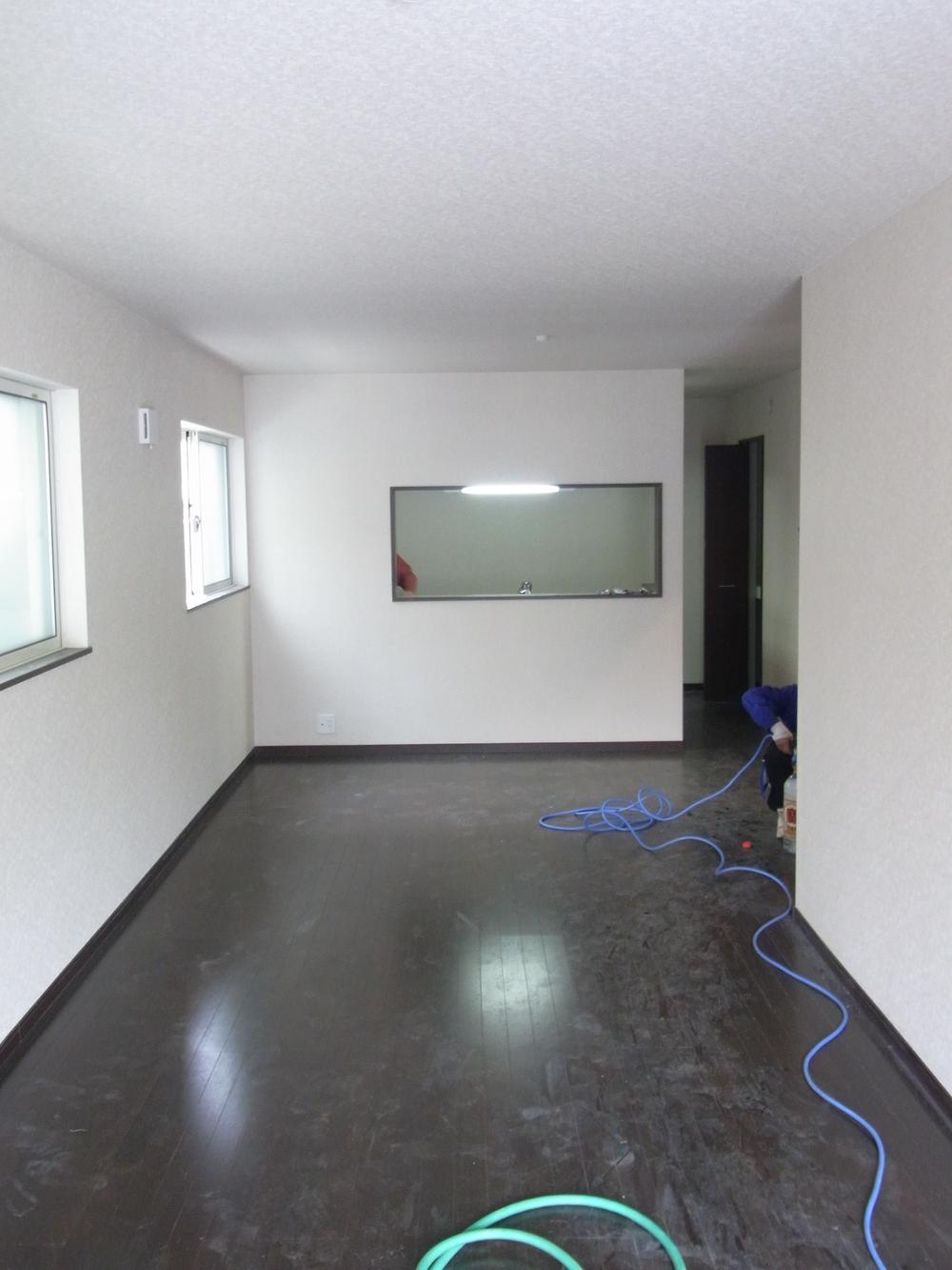 Living. Building 2 living