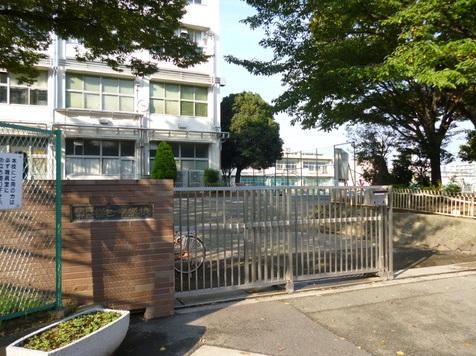 Junior high school. Tarumachi 850m until junior high school