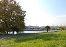 park. 1652m to Tsurumi Tarumachi park