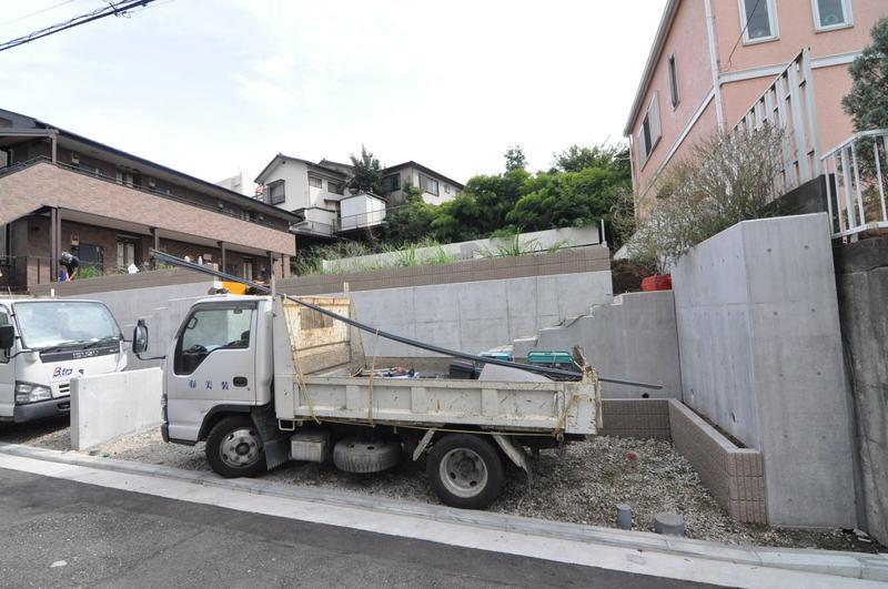 Local appearance photo. Local (10 May 2013) Shooting