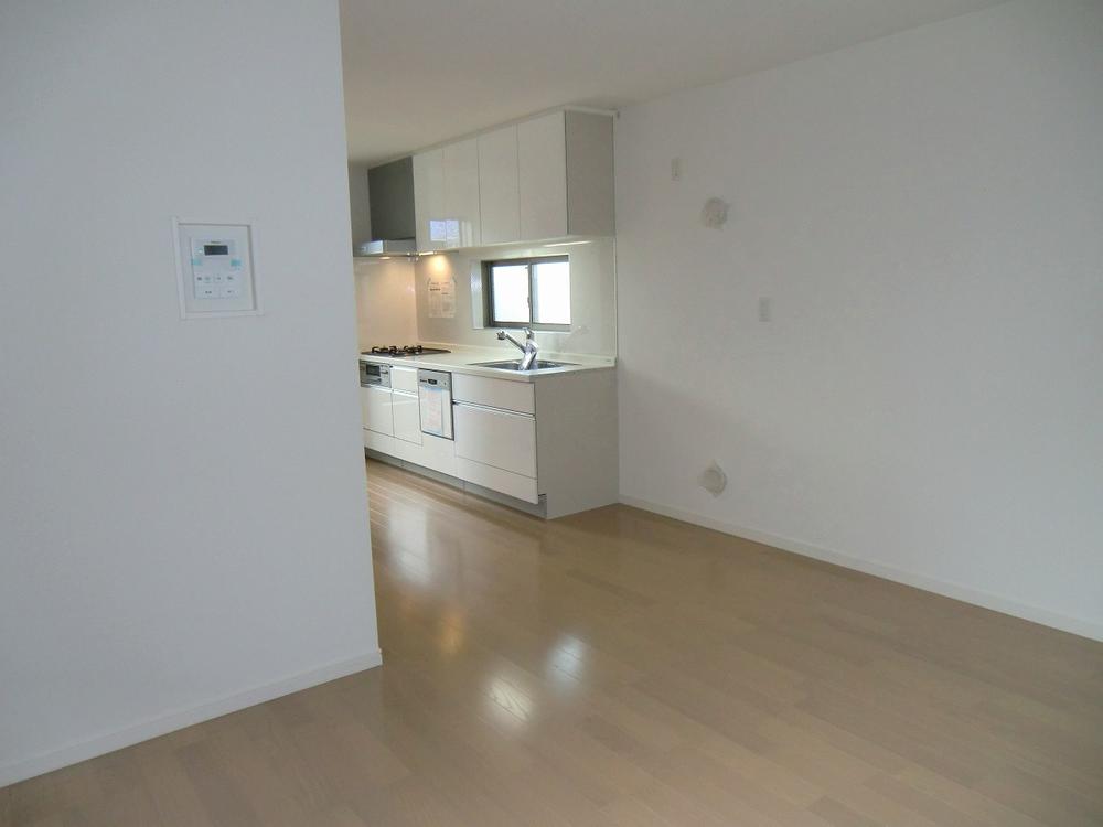 Same specifications photos (living). The company example of construction (living)