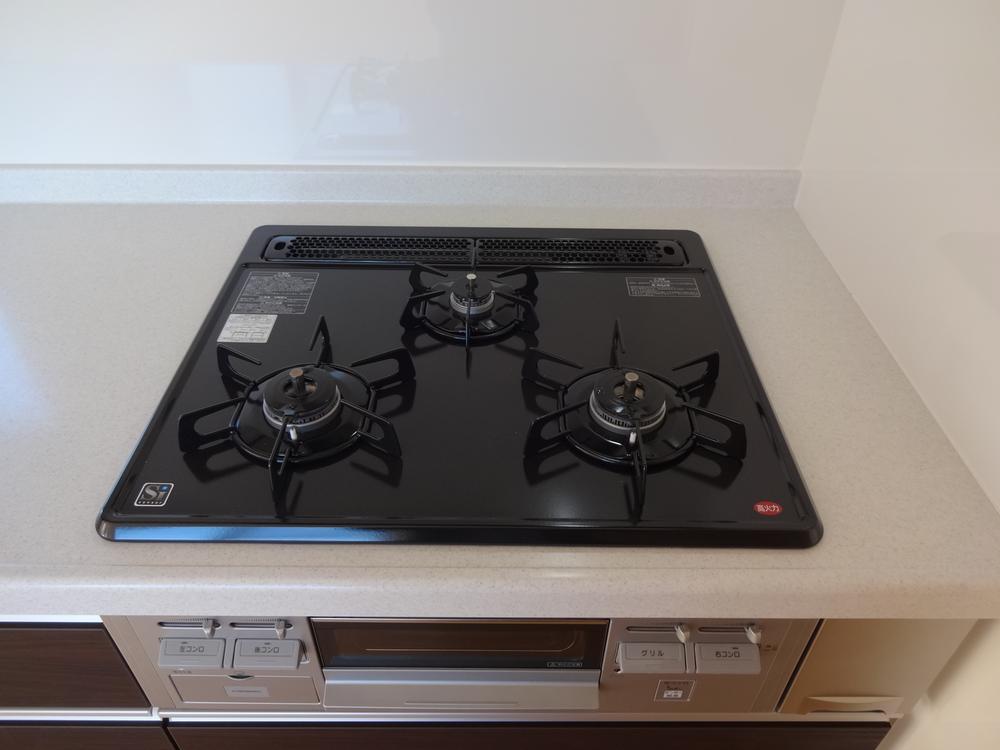 Kitchen. Indoor (11 May 2013) Shooting