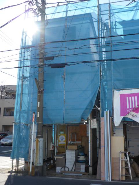 Local appearance photo. Local (12 May 2013) Shooting