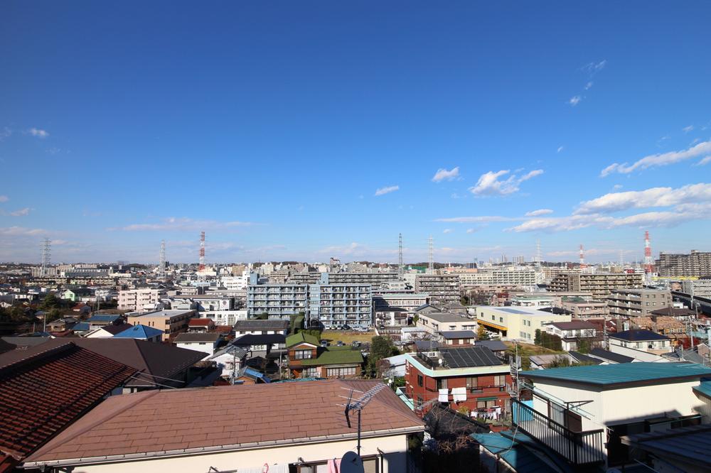 View photos from the dwelling unit. View from the site (December 2013) Shooting