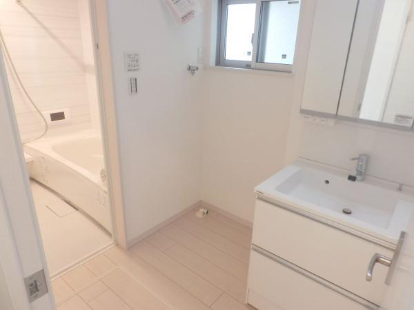 Same specifications photos (Other introspection). The company specification example  Washroom photo