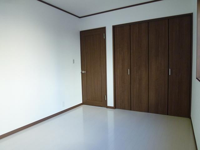 Non-living room. Building 2 Indoor (November 21, 2013) Shooting