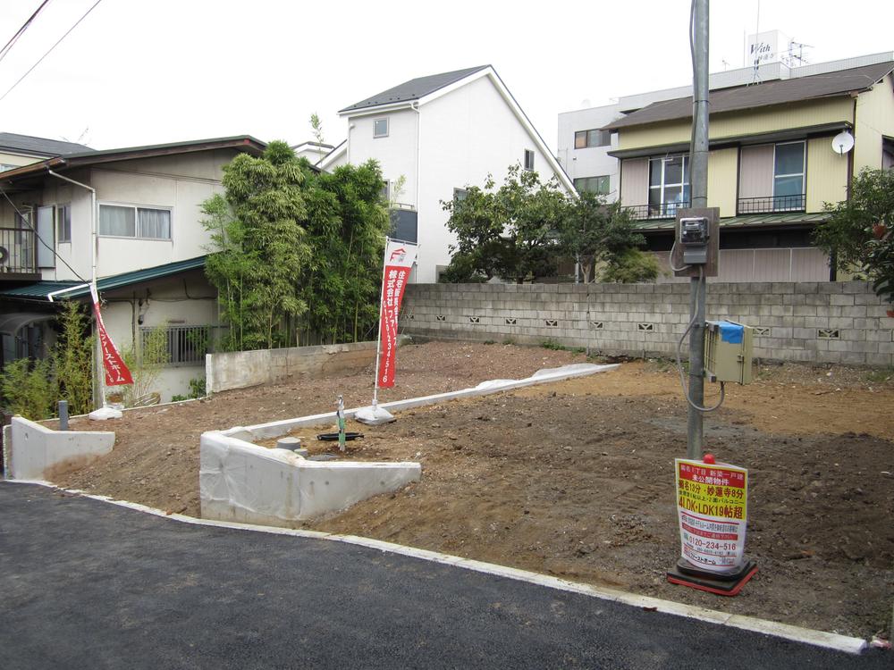 Local photos, including front road. Local (September 2013) Shooting