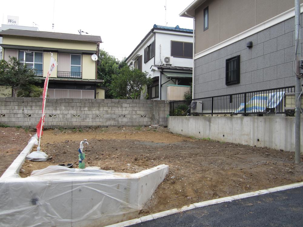 Local photos, including front road. B compartment (September 2013) Shooting