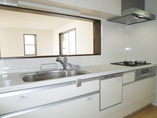 Same specifications photo (kitchen). Same specifications complete example of construction (kitchen)