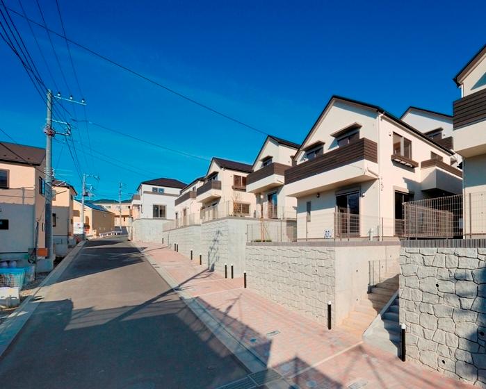 Sale already cityscape photo. Sale already the city average