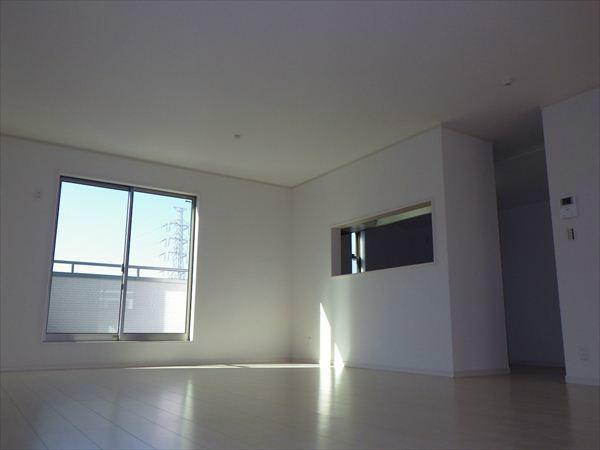 Living. Building 2 Living