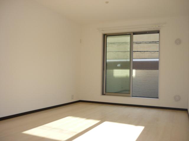 Non-living room. Indoor (12 May 2013) Shooting