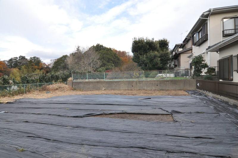 Local land photo. Please be building in your favorite House manufacturer! !