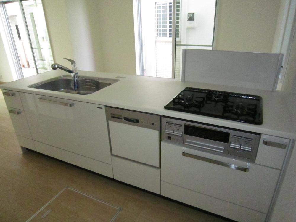 Kitchen. Same specification equipment