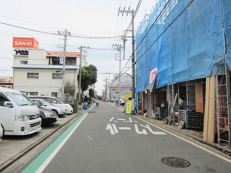 Local photos, including front road. Parking, Happy also not good wife of the garage, Fathom ~ Front road have! Local (11 May 2013) Shooting