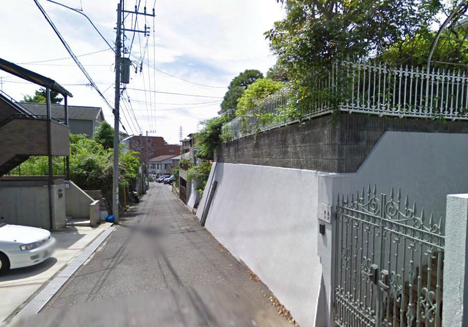 Local photos, including front road. Local shooting