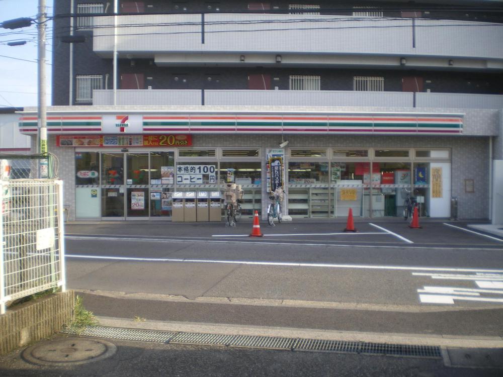 Convenience store. seven Eleven