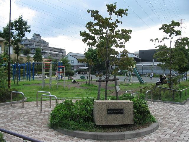 Other. 3-minute walk from the local "Tarumachi iris park"