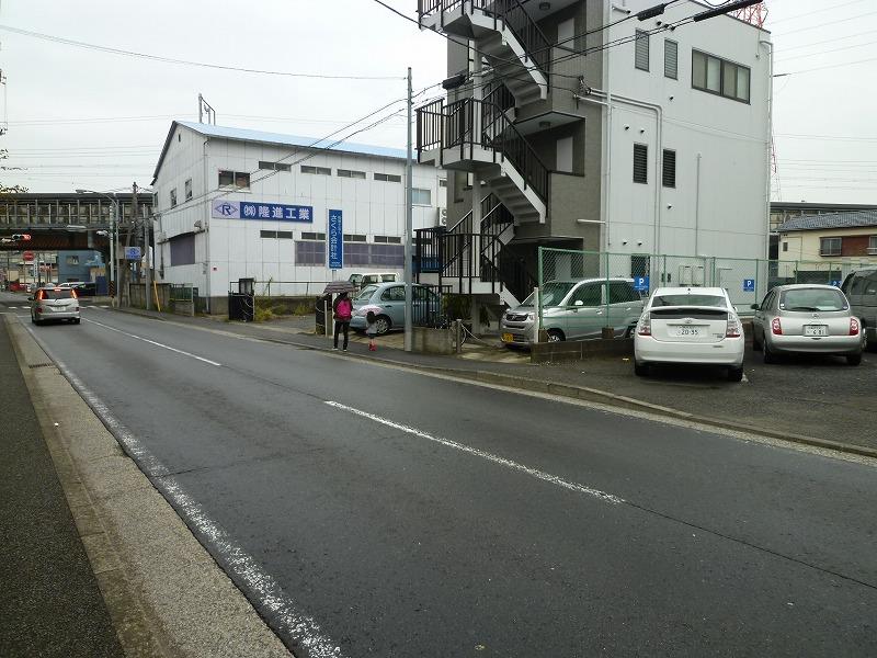 Local photos, including front road. Local (10 May 2013) Shooting Shoot the front road east from local