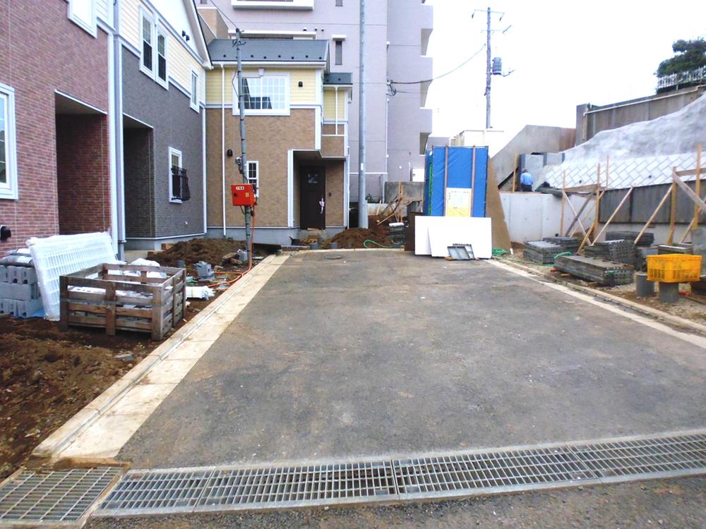 Local photos, including front road. For the development road