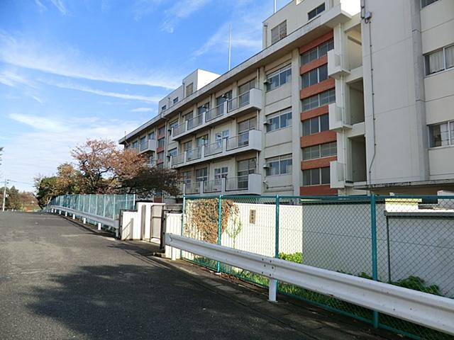 Primary school. 1300m to Yokohama Municipal neoptile Elementary School