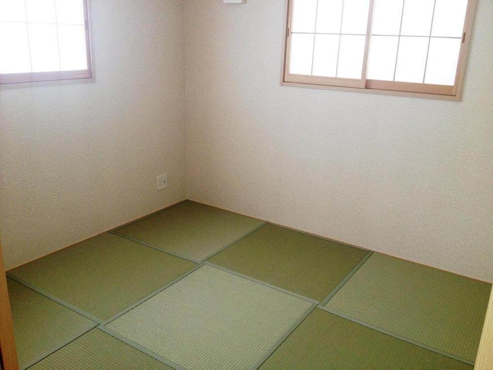 Same specifications photos (Other introspection). Same specifications