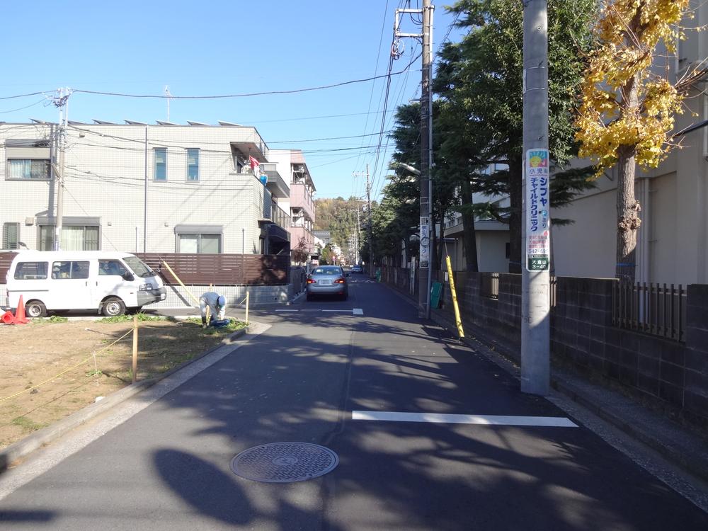 Local photos, including front road. Local (12 May 2013) Shooting